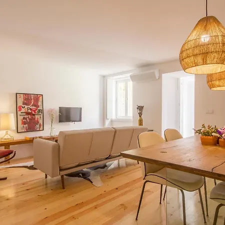 Clérigos 168 * Oporto